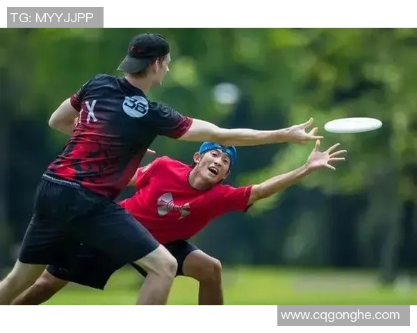 西安飞盘队在滑板精英赛中的默契配合与精彩表现分析